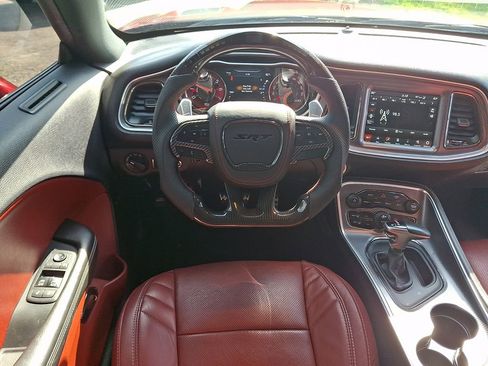 Used 2018 Dodge Challenger SRT Hellcat RWD image 12