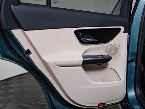 Certified 2025 Mercedes-Benz GLC 300 4MATIC image 22