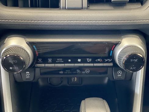 Certified 2025 Toyota RAV4 XLE image 21