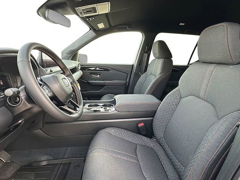 New 2026 Honda Pilot Sport image 10