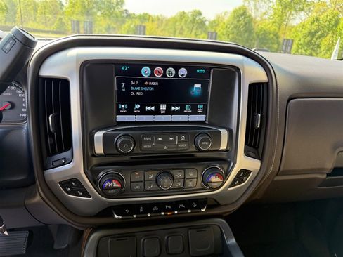Used 2018 GMC Sierra 1500 SLT image 18