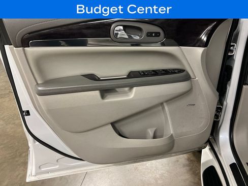 Used 2017 Buick Enclave Premium w/ Experience Buick Package AWD/4WD image 15