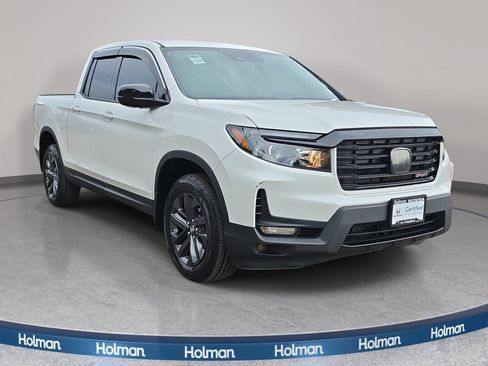 Certified 2023 Honda Ridgeline Sport image 4