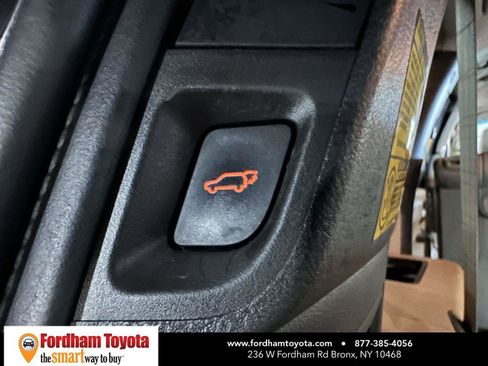 Used 2011 Toyota Sequoia Limited AWD/4WD image 14