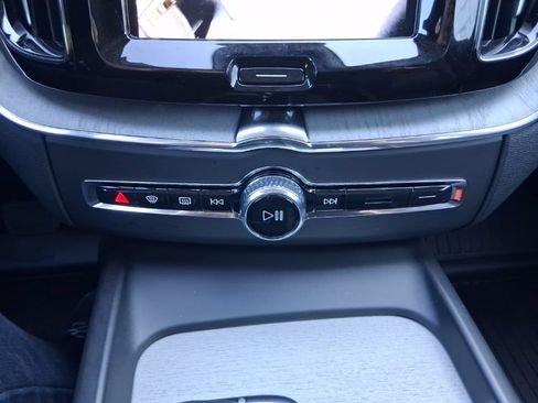 Used 2025 Volvo XC60 T8 Plus w/ Climate Package AWD/4WD image 21