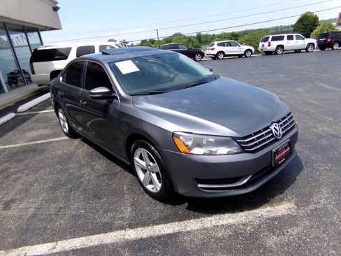 Used 2013 Volkswagen Passat TDI SE FWD image 5