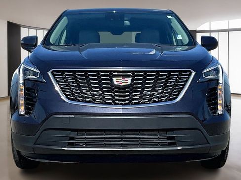 Used 2023 Cadillac XT4 Luxury image 3
