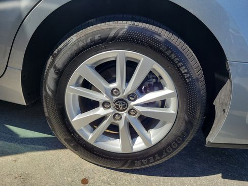 Used 2025 Toyota Camry LE image 29