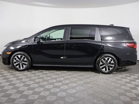 Certified 2026 Honda Odyssey EX-L image 17