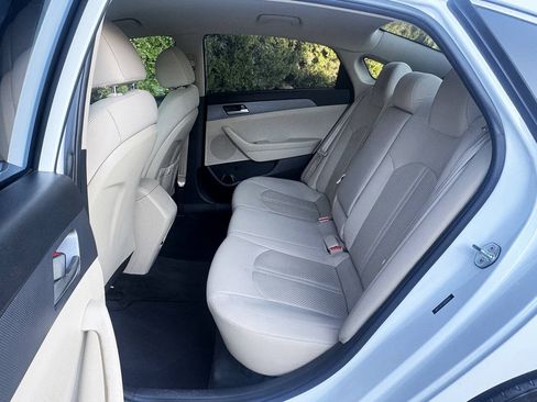 Used 2018 Hyundai Sonata SE FWD image 11
