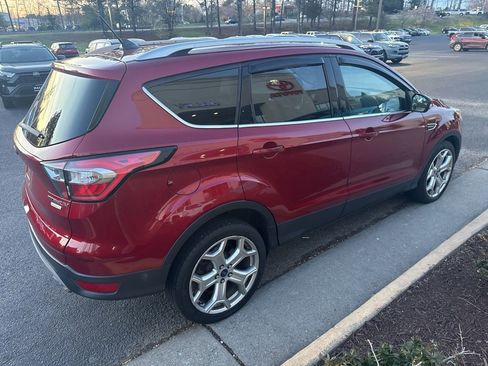 Used 2018 Ford Escape Titanium image 3