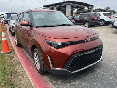 Used 2025 Kia Soul LX