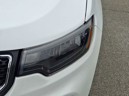 Used 2023 Jeep Compass Latitude image 10