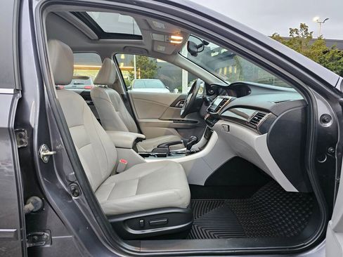 Used 2016 Honda Accord EX-L image 10