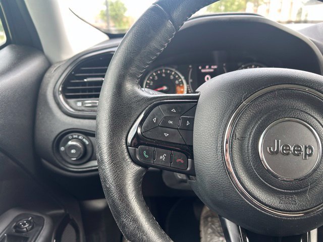 Used 2016 Jeep Renegade Latitude AWD/4WD image 35