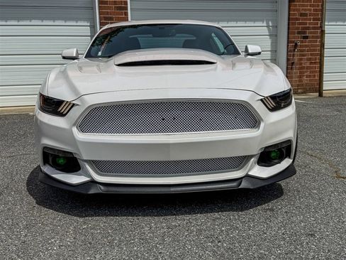 Used 2017 Ford Mustang GT Premium w/ GT Performance Package image 10