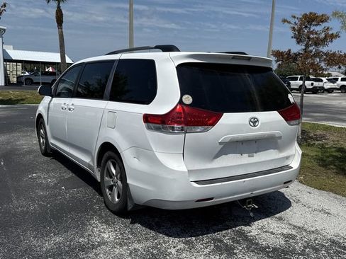 Used 2014 Toyota Sienna LE FWD image 6