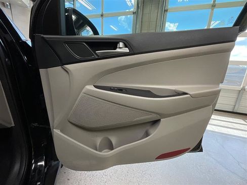 Used 2020 Hyundai Tucson Value FWD image 28