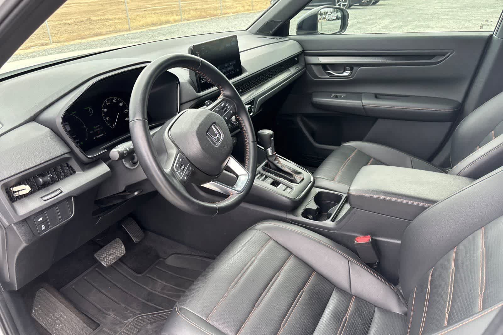 Used 2025 Honda CR-V Sport-L image 14