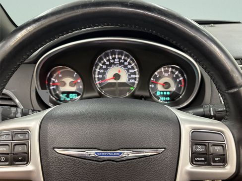 Used 2011 Chrysler 200 Limited FWD image 32