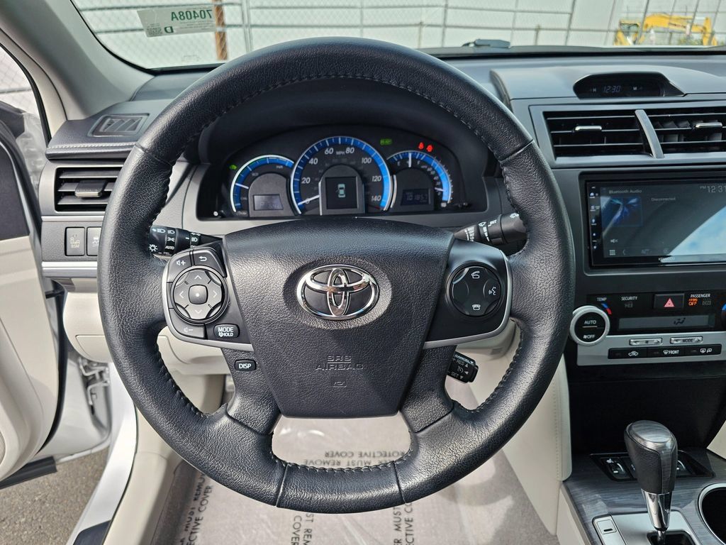 Used 2014 Toyota Camry XLE w/ Leather Package FWD image 24