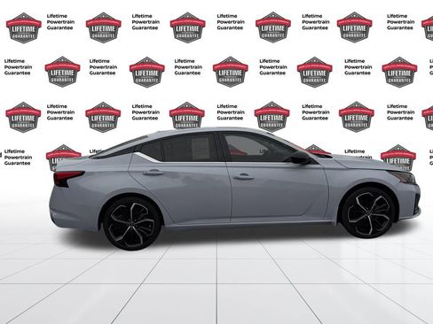 Certified 2024 Nissan Altima 2.5 SR w/ SR Premium Package image 7