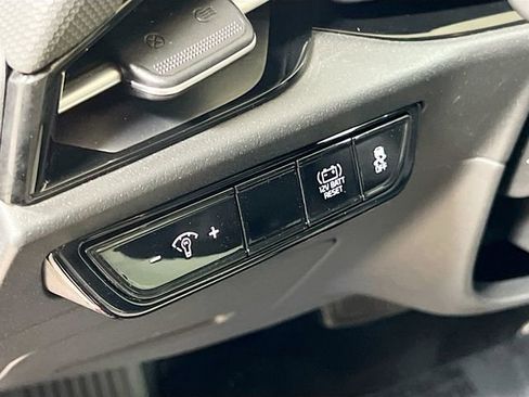 Certified 2023 Kia Niro EX image 10