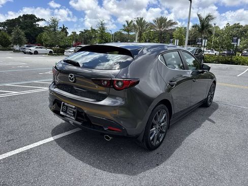 Used 2024 MAZDA MAZDA3 s FWD image 3