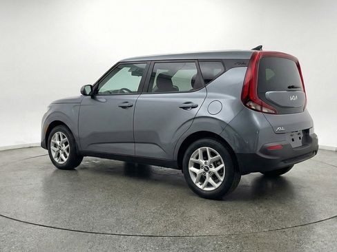 Used 2025 Kia Soul LX w/ LX Technology Package FWD image 6
