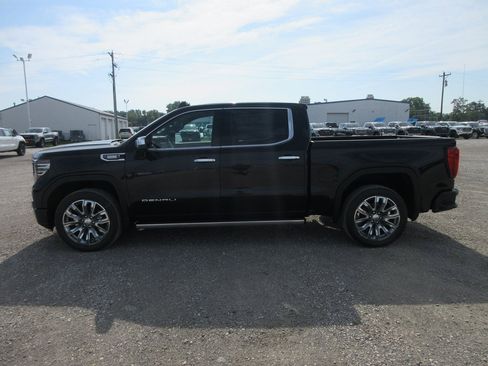 New 2026 GMC Sierra 1500 Denali w/ Denali Reserve Package image 10
