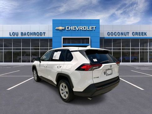 Used 2024 Toyota RAV4 LE FWD image 6