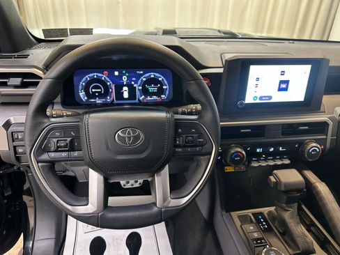 Used 2025 Toyota 4Runner TRD Sport image 3