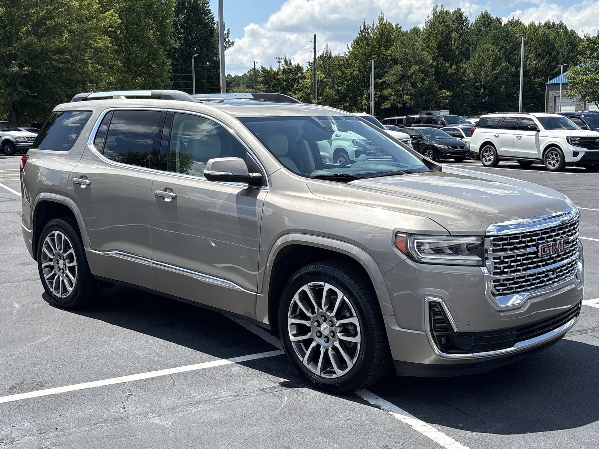 Used 2023 GMC Acadia Denali w/ Denali Ultimate Package FWD image 37
