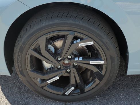 New 2025 Volkswagen Jetta SE image 19