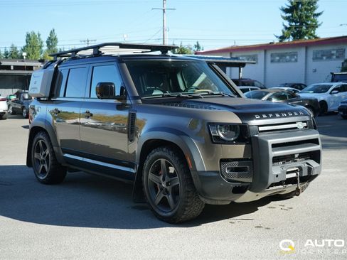 Used 2021 Land Rover Defender 110 X image 3