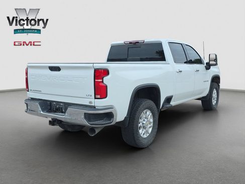 Used 2024 Chevrolet Silverado 3500 LTZ w/ LTZ Plus Package AWD/4WD image 17