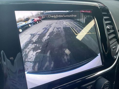 Used 2021 Jeep Grand Cherokee Freedom Edition image 20