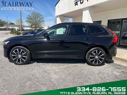 Used 2023 Volvo XC60 B5 Plus image 9