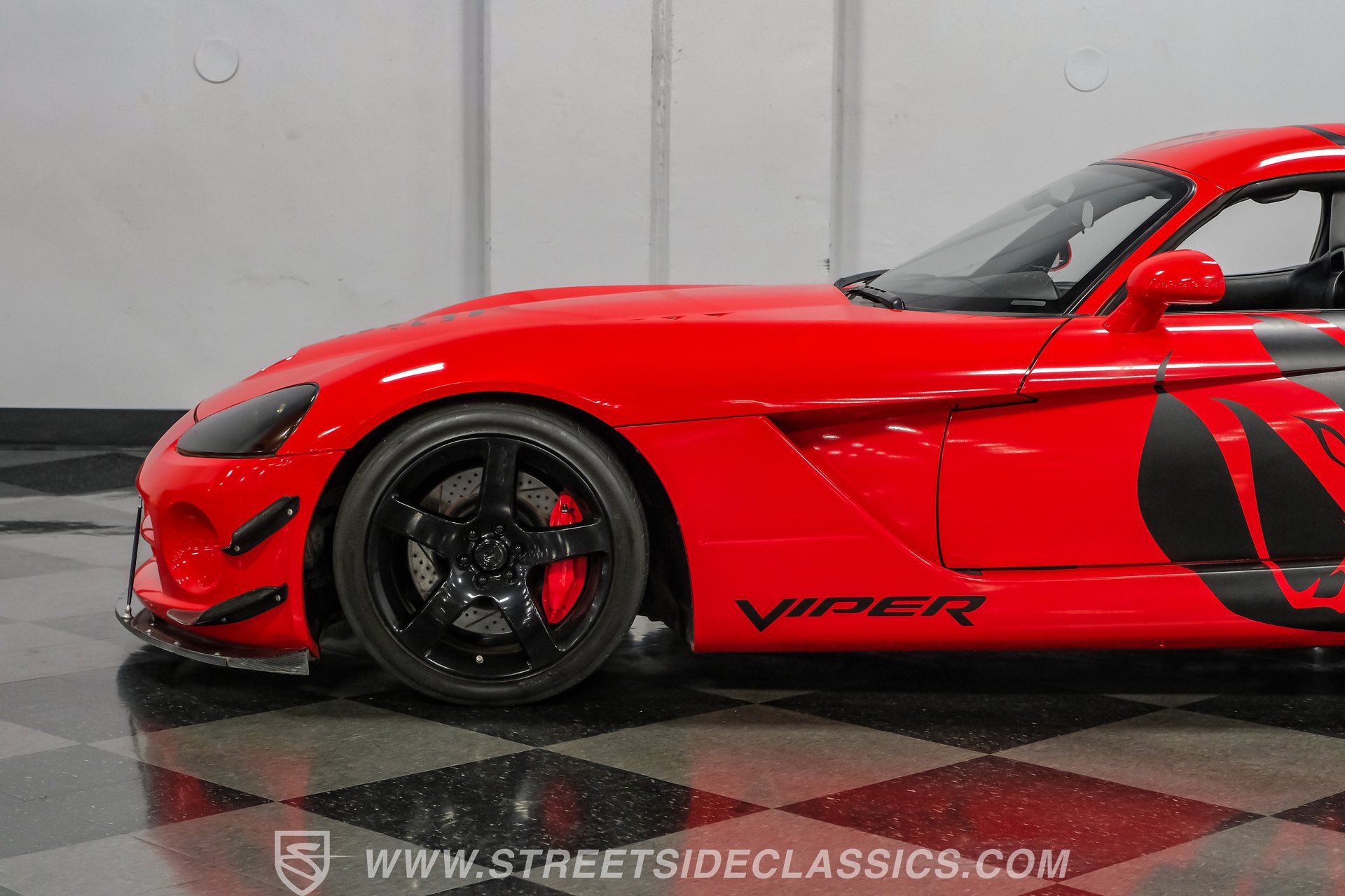 Used 2006 Dodge Viper SRT-10 RWD image 23