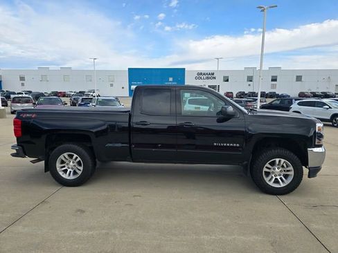 Used 2018 Chevrolet Silverado 1500 LT AWD/4WD image 15