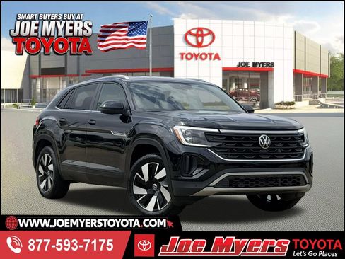 Used 2025 Volkswagen Atlas Cross Sport SE FWD image 1