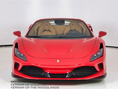 Used 2021 Ferrari F8 Tributo RWD image 9