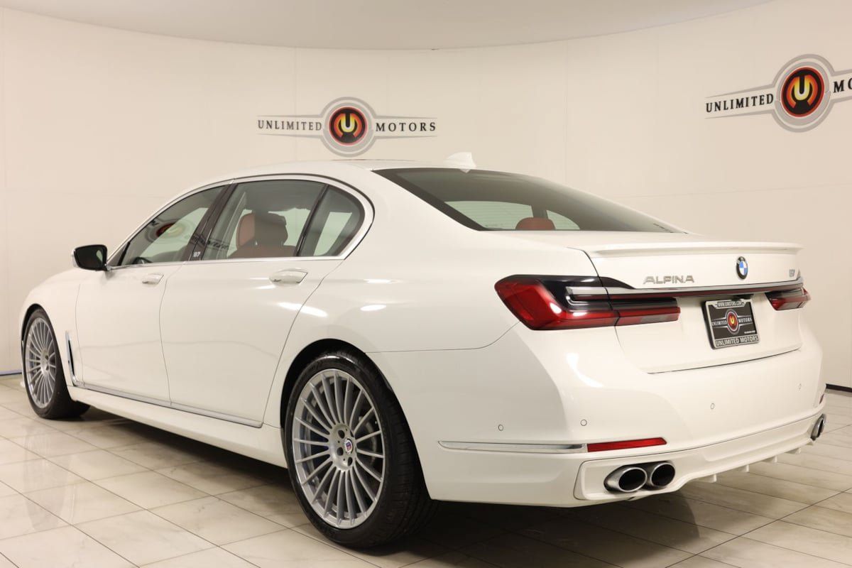Used 2022 BMW ALPINA B7 xDrive AWD/4WD image 5