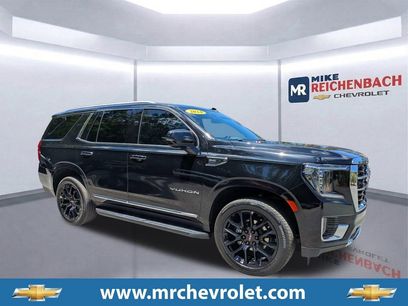 Used 2024 GMC Yukon SLT w/ SLT Luxury Package