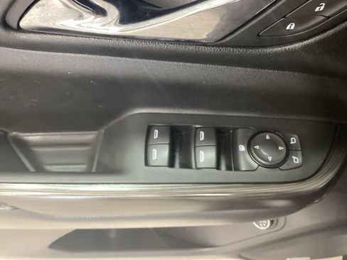 Used 2018 GMC Acadia SLT w/ LPO, Protection Package AWD/4WD image 17