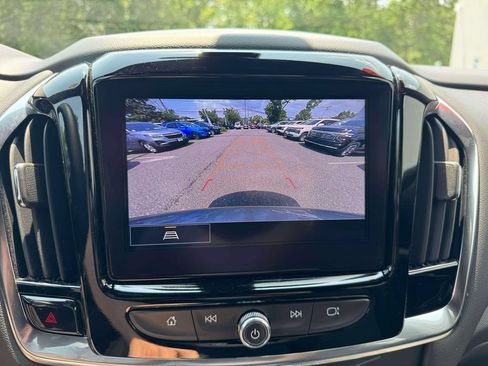 Used 2023 Chevrolet Traverse LT AWD/4WD image 29