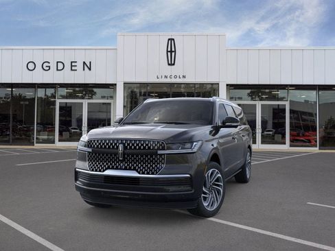 New 2026 Lincoln Navigator L Reserve AWD/4WD image 2
