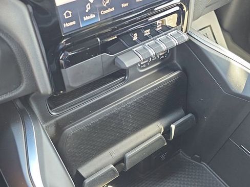 Used 2024 RAM 1500 Big Horn image 25