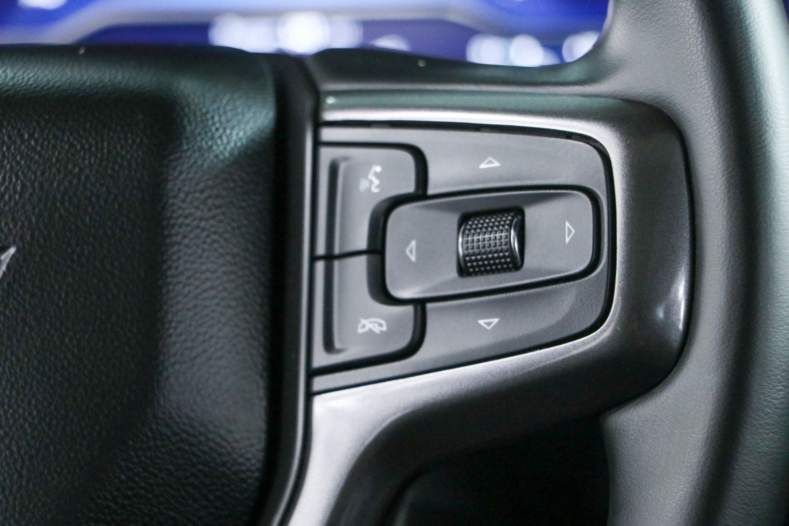 Used 2023 Chevrolet Tahoe RST w/ Luxury Package AWD/4WD image 15