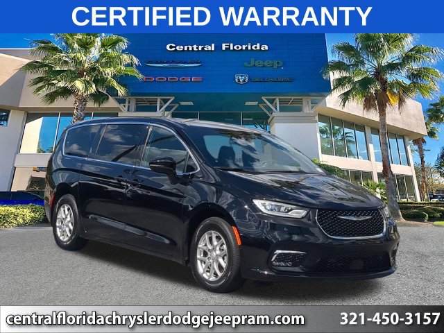 Certified 2026 Chrysler Pacifica Select FWD image 1